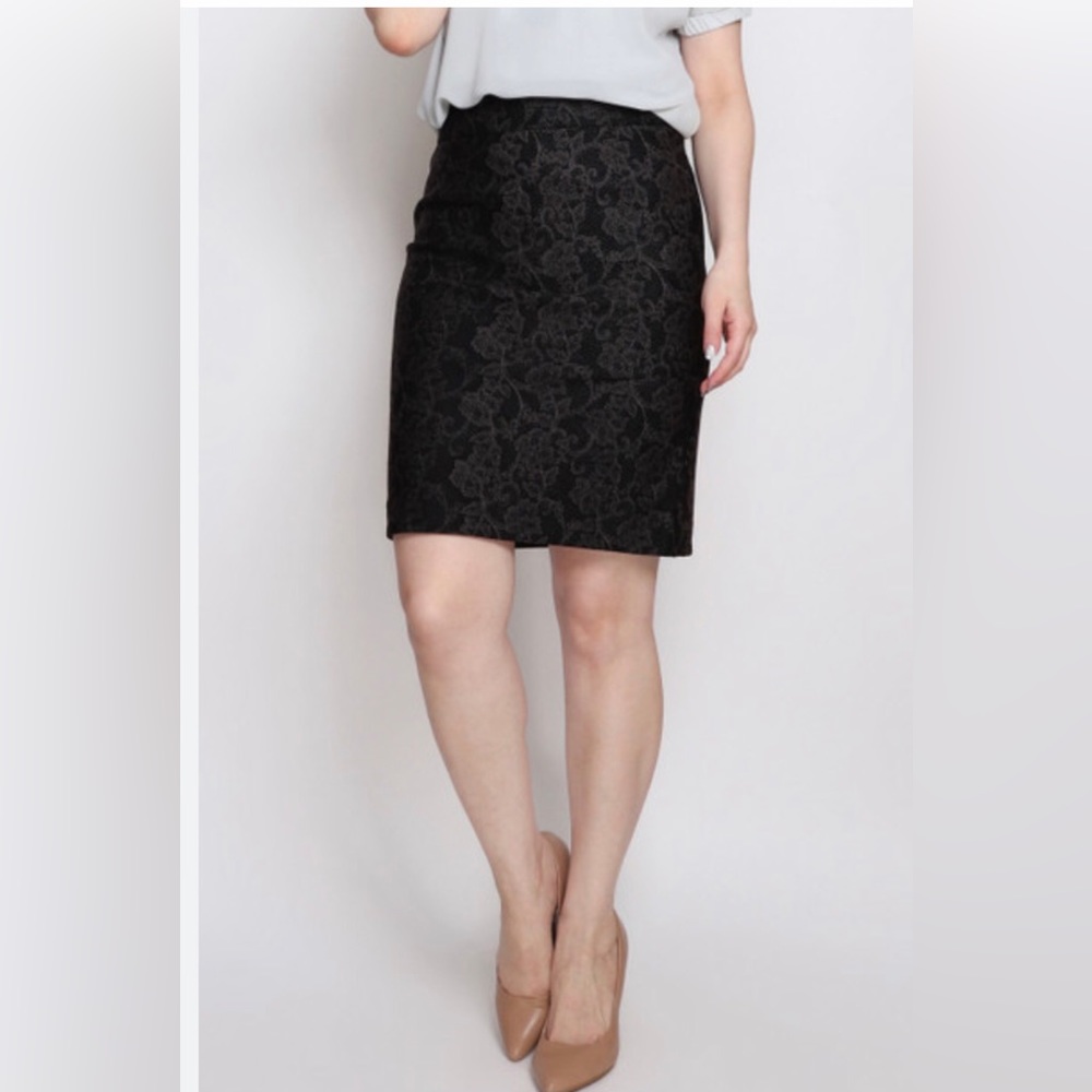 Mango lace skirt size 8